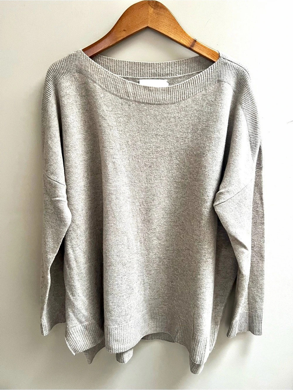Cynthia Rowley Cashmere Crewneck Sweater in Oatmeal. Size XXL